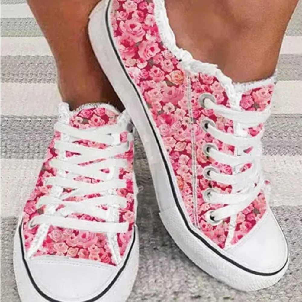 Floral print lace-up Fringe Hem Sneakers size 8-8.5